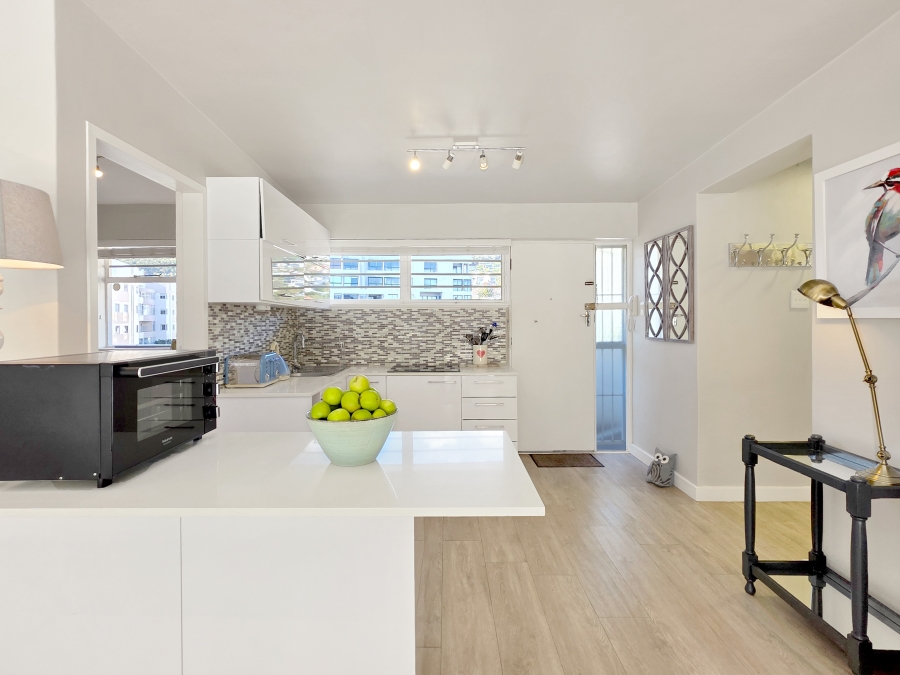 2 Bedroom Property for Sale in Sea Point Western Cape